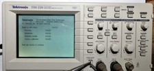Tektronix TDS220 scope 100 MHz 1 GS/s 2CH + TDS2MM module FFT SA, RS232, IEEE488