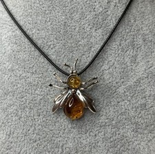 CIONDOLO MOSCA pietra ambra