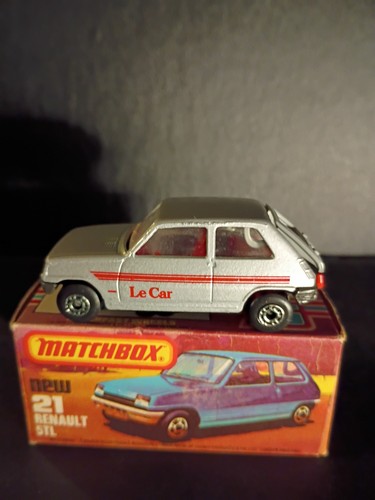 Matchbox superfast renault - matchbox,