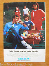 1982 ADIDAS ABBIGLIAMENTO SCARPE PUBBLICITA VECCHIA ANNI 80 SNEAKERS CLOTHES OLD