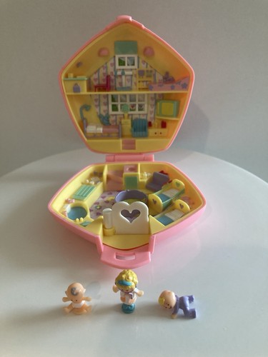Polly pocket baby sitting room - baby,