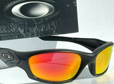 NUOVI occhiali da sole Oakley