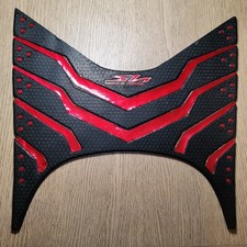 Tappetino Nero con Dettagli