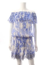 Blumarine mini abito in chiffon di seta con volant e orlo in pizzo e spalle scoperte / blu
