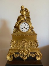 Antico orologio da tavolo in bronzo dorato francese parigina