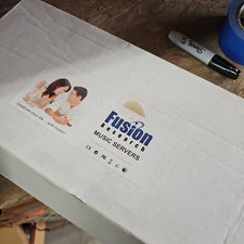 Server musicale a tre