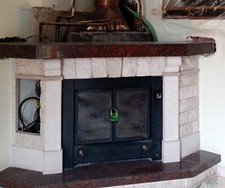Vendesi termocamino e rivestimento granito e pietra