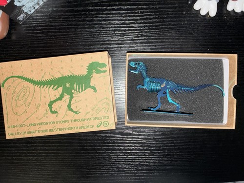 Modellino dinosauro hidden - hidden, ny