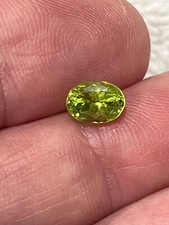 Peridoto verde 1,35 ct San Carlos Gila Co. Arizona con segni LILLY PAD *RITIRO*