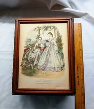 Comò antico con specchio e