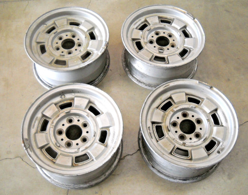 Cerchi fiat 130 - 4,