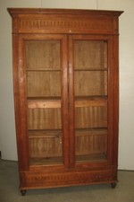 Vetrina in noce Epoca inizi del 1900