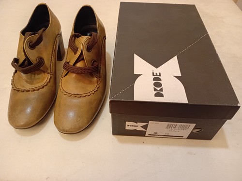Scarpe pelle allacciate - , con