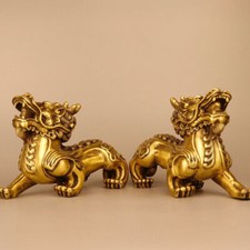 Coppia statue bestia truppe