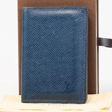 LOUIS VUITTON Taiga Pocket