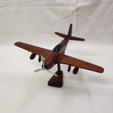 Modellino in legno aereo a