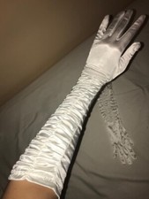 Guanti da Sposa Color Avorio in Raso Drappeggiati Altezza Gomito