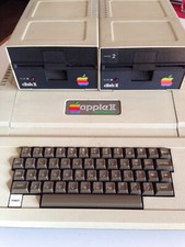 APPLE II EUROPLUS- CON 2 DISK II e VIDEO BITRON M 200-CUSTODIA RARISSIMA