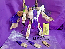 TRANSFORMERS legacy united