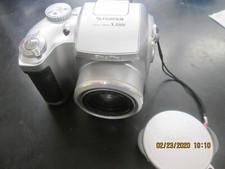 FUJI FUJIFILM FINEPIX S3000 6X
