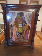 Antico presepe napoletano in scarabattola del XIX secolo