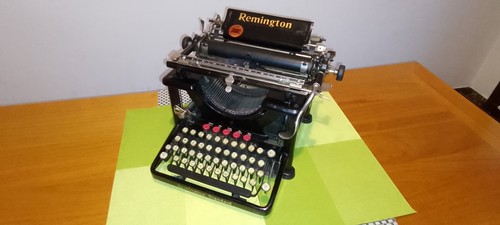 Macchina scrivere antica - da,