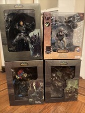 Lotto 2 Figurine World of