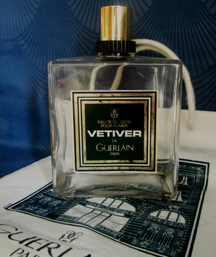 Ancien flacon geant 980 - ancien,