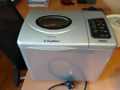 Macchina per pane - macchina, elettrica