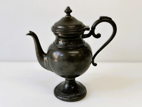 Antica caffettiera teiera