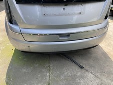 PARAURTI POSTERIORE COMPLETO