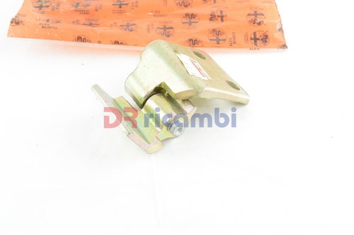 Cerniera inferiore portiera - inferiore,