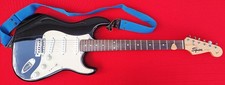 CHITARRA ELETTRICA SQUIER STRAT BY FENDER BIANCA/NERA -USATO