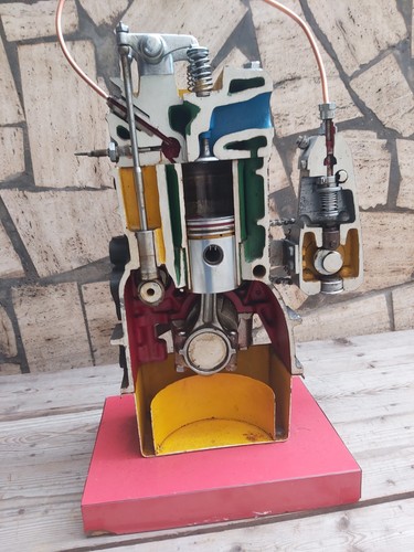 Motore didattico esposizione