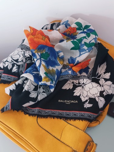 Foulard balenciaga paris - balenciaga,