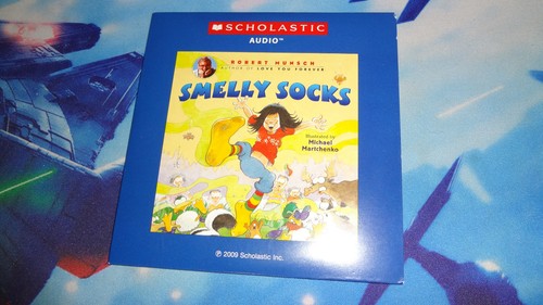 Scholastic audio smelly socks - scholastic,