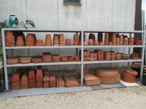 Stock vasi sottovasi in - stock,