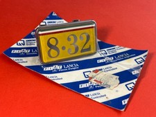 SIGLA FREGIO BADGE SCRITTA 8.32 LANCIA THEMA FERRARI ORIGINALE 82444702 82429928