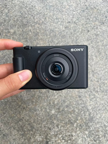 Sony 10 milioni - zv-1f, di
