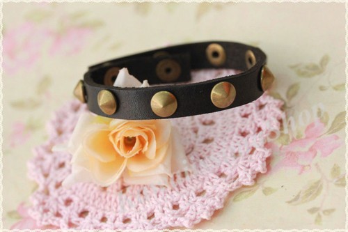 Bracciale pelle nero borchie - , a
