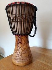 Djembe batteria 9 pollici diam. e 18 pollici di altezza, legno intagliato, descrizione completa sotto