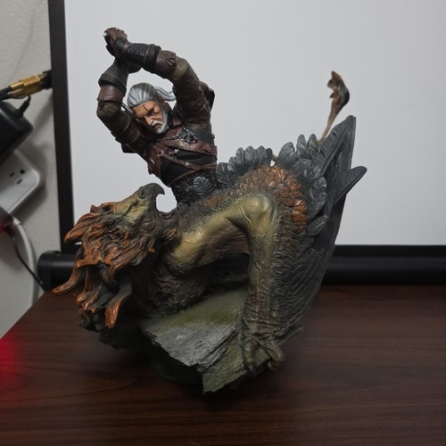Statua the witcher wild - statua,
