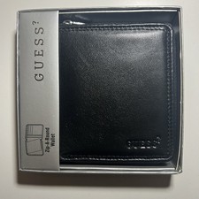 GUESS Portafoglio bifold in pelle nera con zip passcase con scatola