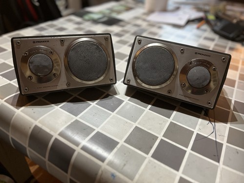 Haut parleur pioneer - haut,