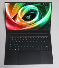 Razer Blade 14 2025 computer portatile da gioco 14" OLED AMD Ryzen AI 9 365 32 GB 1 TB RTX 5070