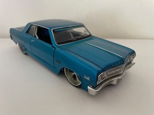 Maisto chevrolet malibu - maisto, 8"