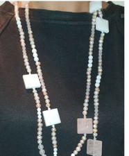 *Collana lunga in Agata bianca