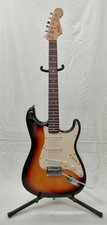 Squier Bullet Strat tipo