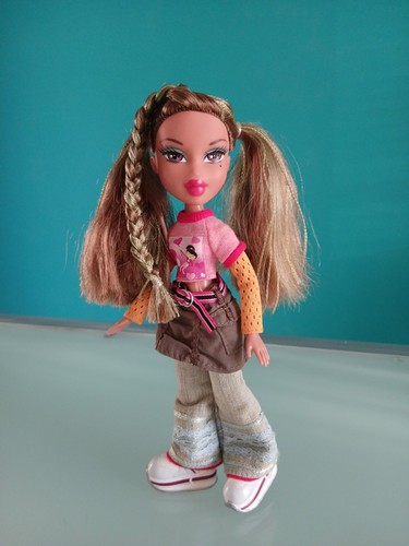Bratz doll mga yasmin - "bratz, "mga"