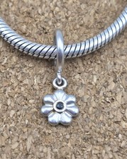 Autentico ciondolo distanziatore europeo margherita fiore zirconi neri argento sterling perline